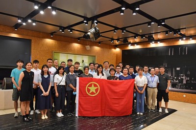 人藝名家當(dāng)導(dǎo)游 &ldquo;一棵菜&rdquo;里有乾坤--資劃所組織開(kāi)展團(tuán)員青年文化交流活動(dòng)